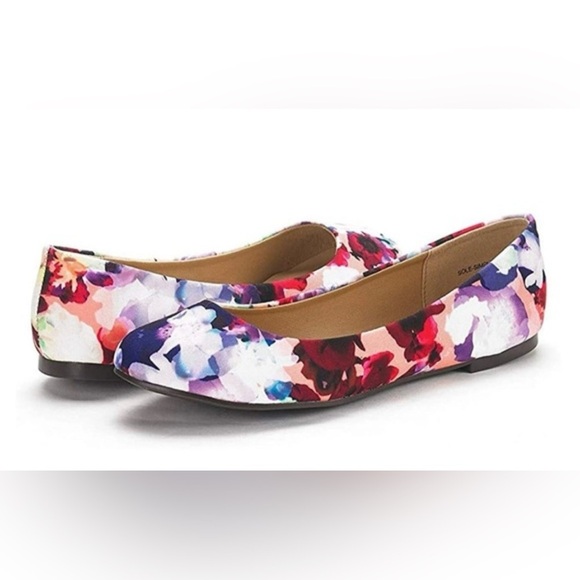 Red and Pink Floral Ballet Flats - Picture 1 of 8